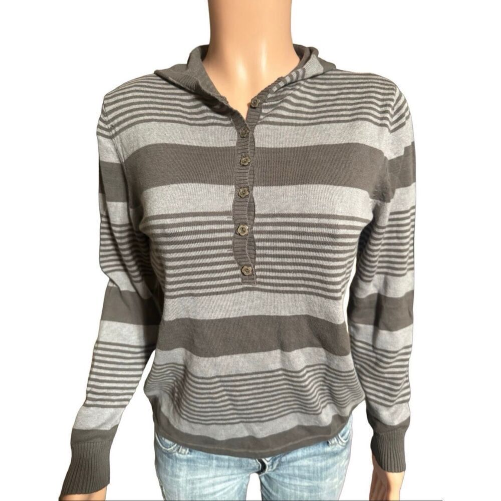 Long sleeve gray stripe half button Henley hoodie sweatshirt top M